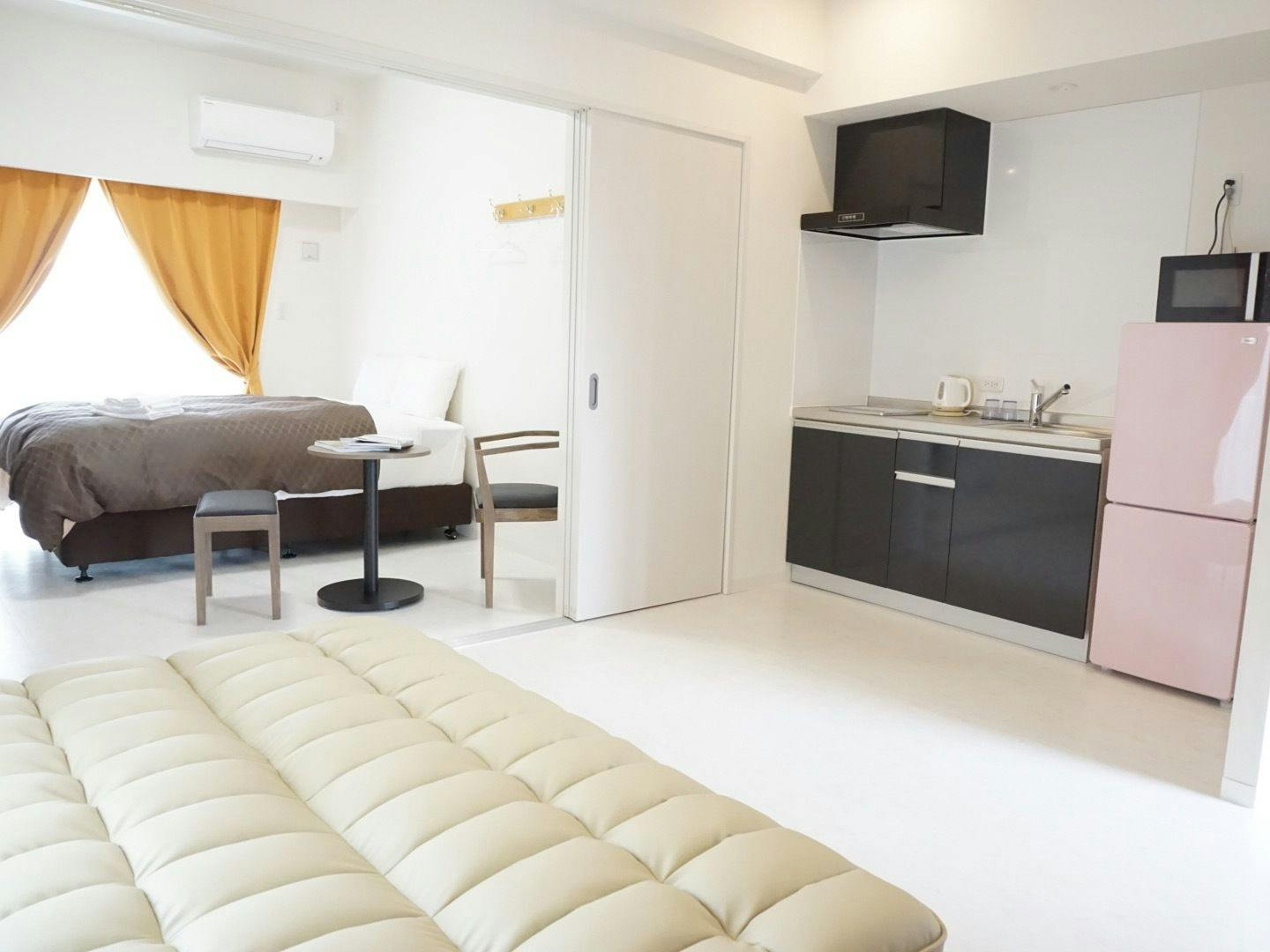 Mr.KINJO in front of Children's Hospital