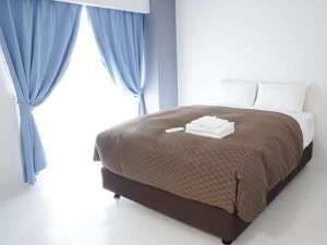 Mr.KINJO in front of Children's Hospital