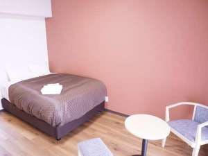 Mr.KINJO in front of Children's Hospital