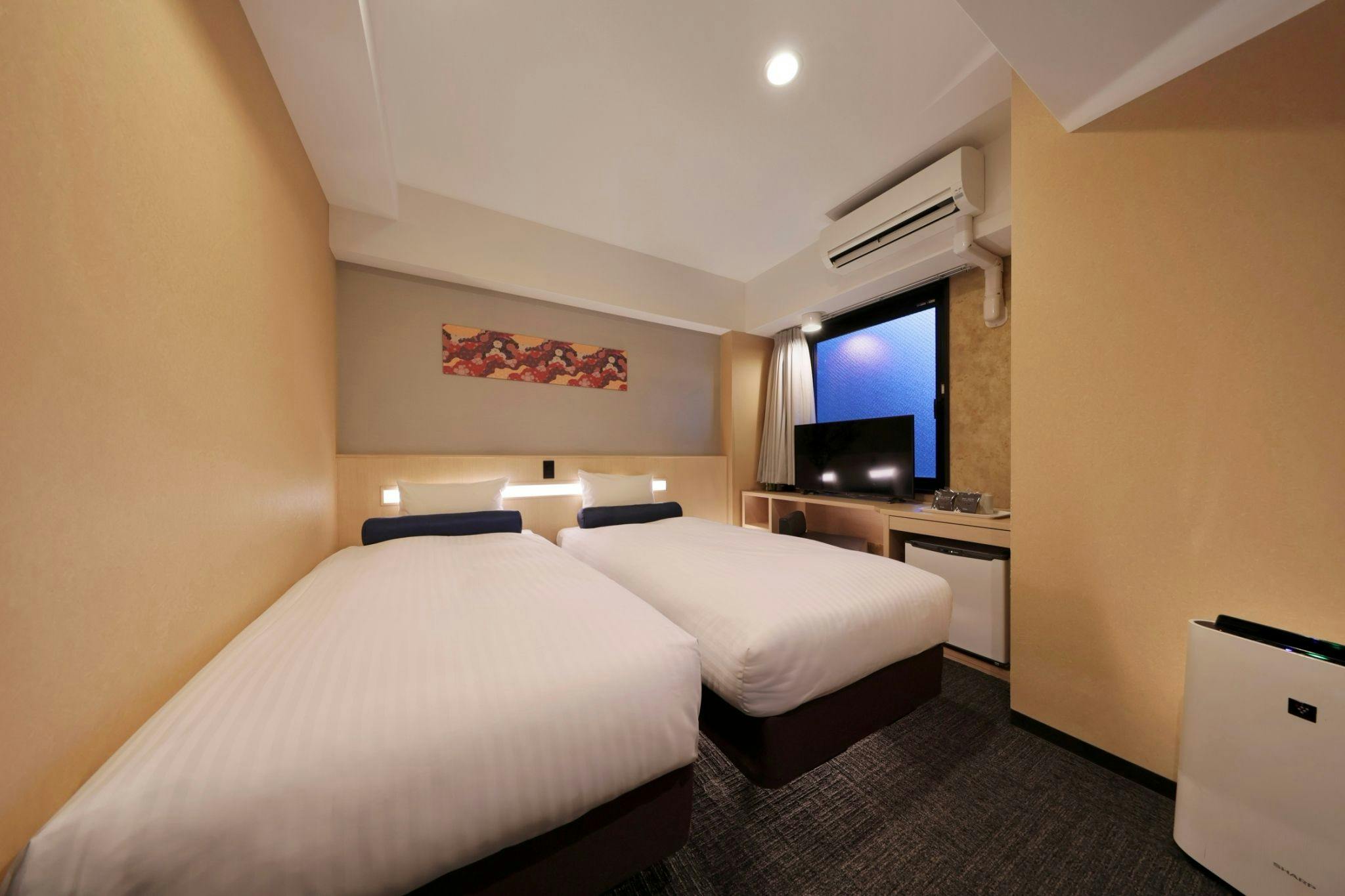 ขนาดเตียง: กว้าง 90 ซม. × ยาว 200 ซม.