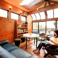 สิ่งอำนวยความสะดวกภายใน|ผ่อนคลายในเลานจ์.