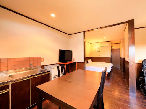 ห้องเตียงคู่พร้อมเก้าอี้นวด