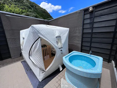 Private Sauna & Cold Plunge Bath