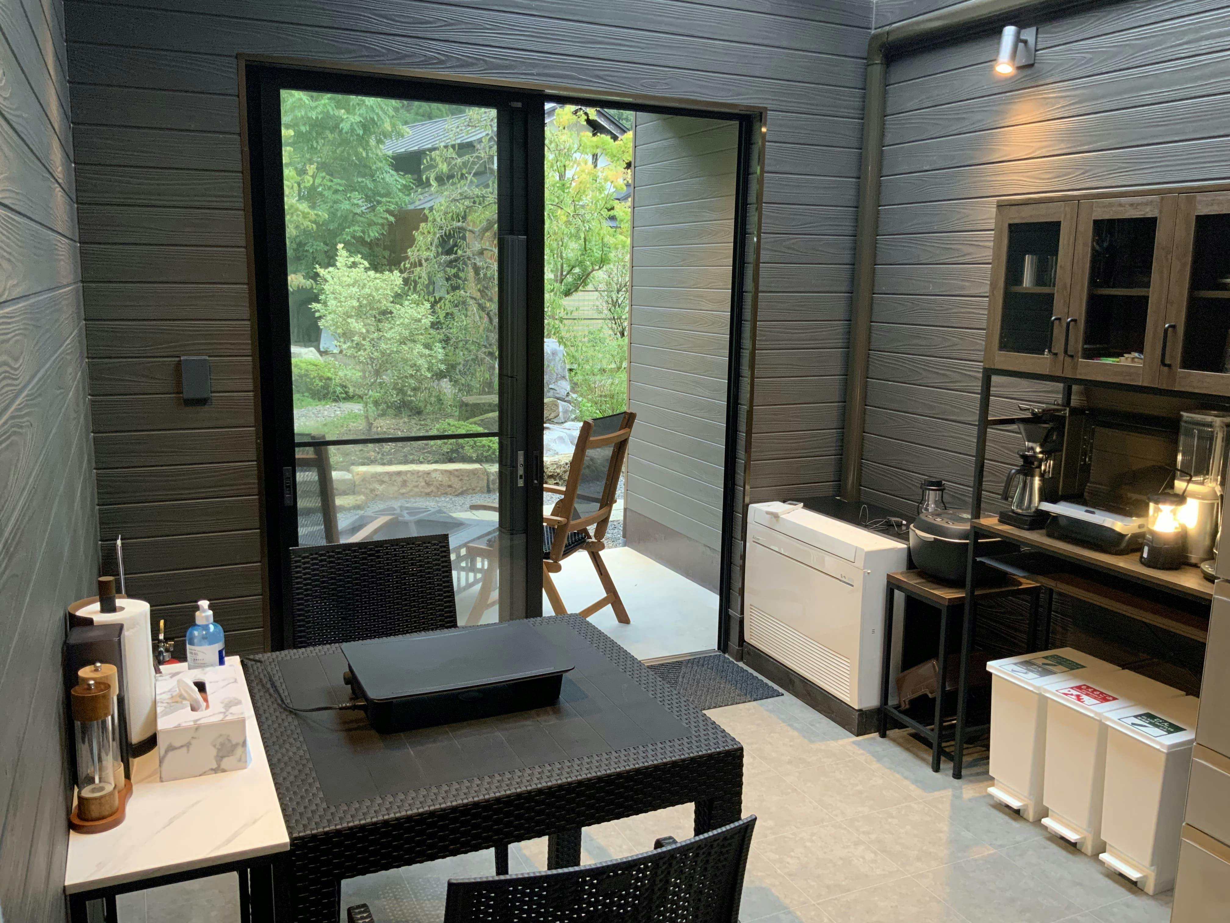 Penginapan gaya Jepang ruang makan glamping