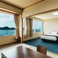 일본식 및 서양식 객실 (욕조 포함)