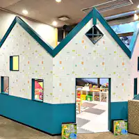 สนามเด็กเล่น 'Ajito' - ภายนอก