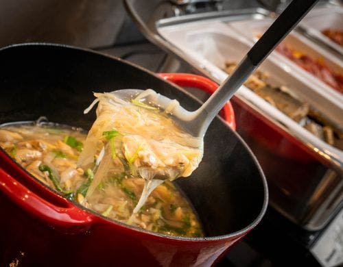 温かいお料理を提供いたします