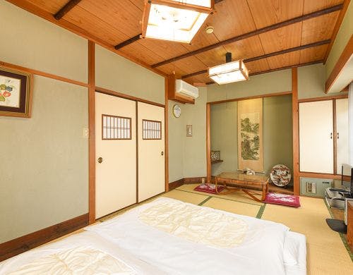 *和室（禁煙）…ソファー付