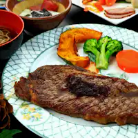 【저녁 식사】푸짐한 국내산 소고기 스테이크