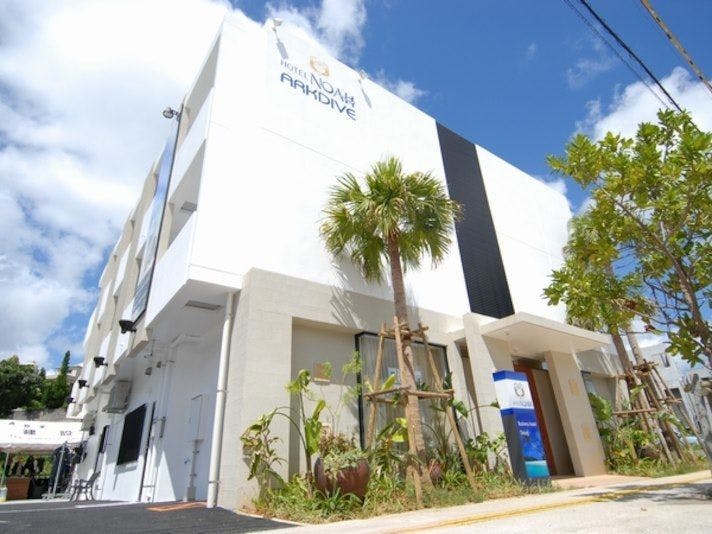 HOTEL　NOAH