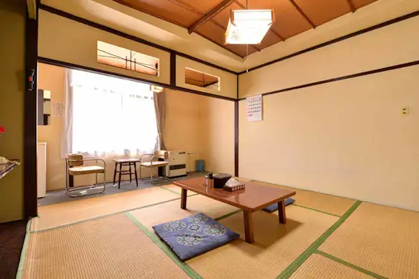 *Kamar gaya Jepang 10 tatami (contoh kamar tamu)