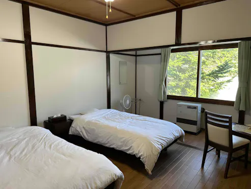 ห้องพักแบบเตียงคู่สไตล์ตะวันตก (ตัวอย่าง)