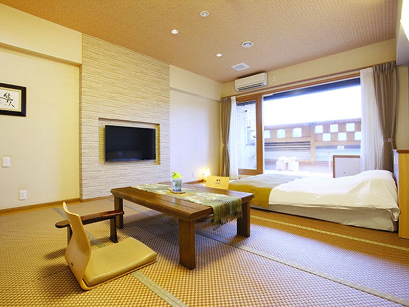 Bangunan Utama - Kamar Double dengan Pemandian Air Panas Terbuka Alami