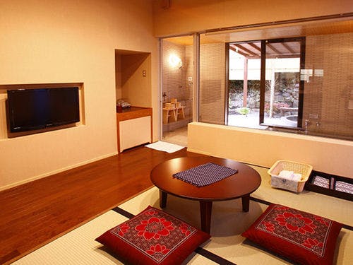 2階建て離れツイン露天風呂・内湯付（菖蒲）