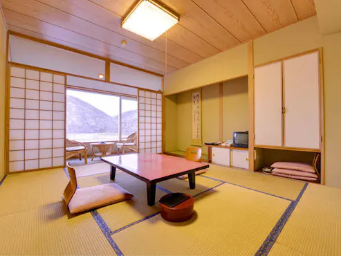 Japanese-style room 10 tatami mats (example room)
