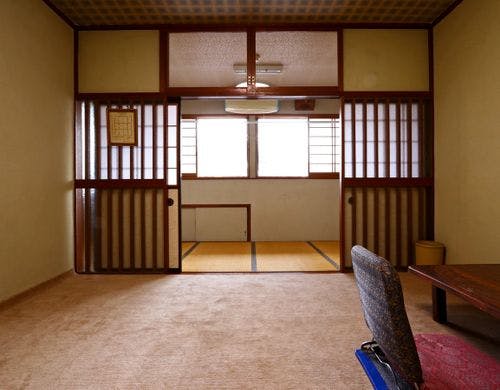 【和室】シンプルなお部屋です