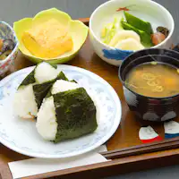 朝食(和軽食)おむすび