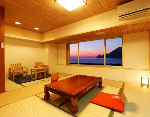 ＜最上階リニューアル＞【海側12.5畳和室】