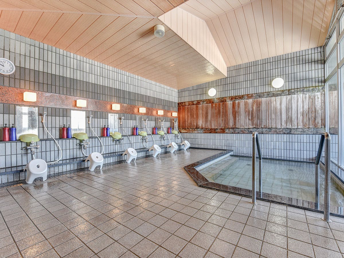 น้ำพุร้อนทาคาสึกิโคเก็น