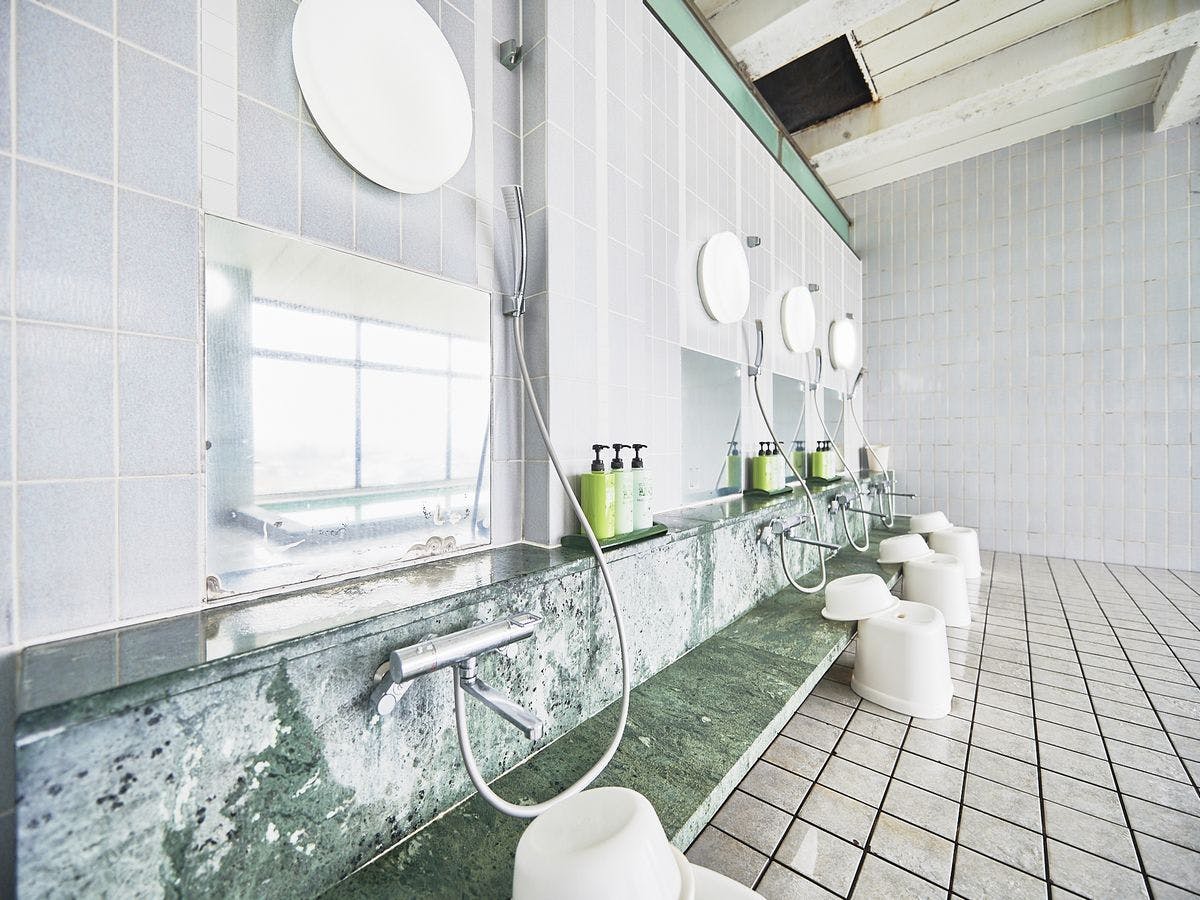 Mata air panas alami lantai 8 ~Hiten no Yu~