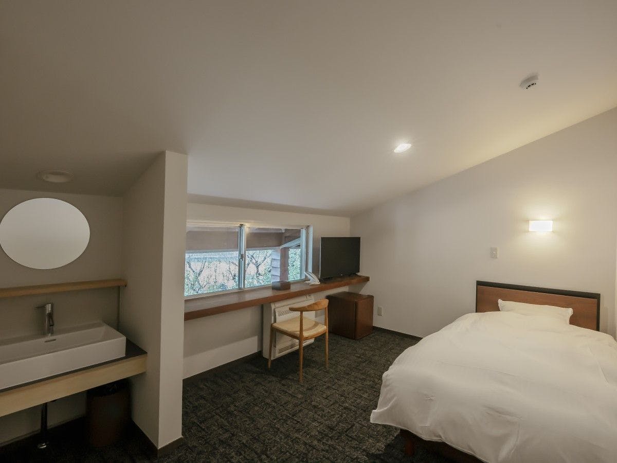 ห้องพักสไตล์ลอฟต์ใต้หลังคา! ห้องเตียงคู่สำหรับ 2 ท่าน