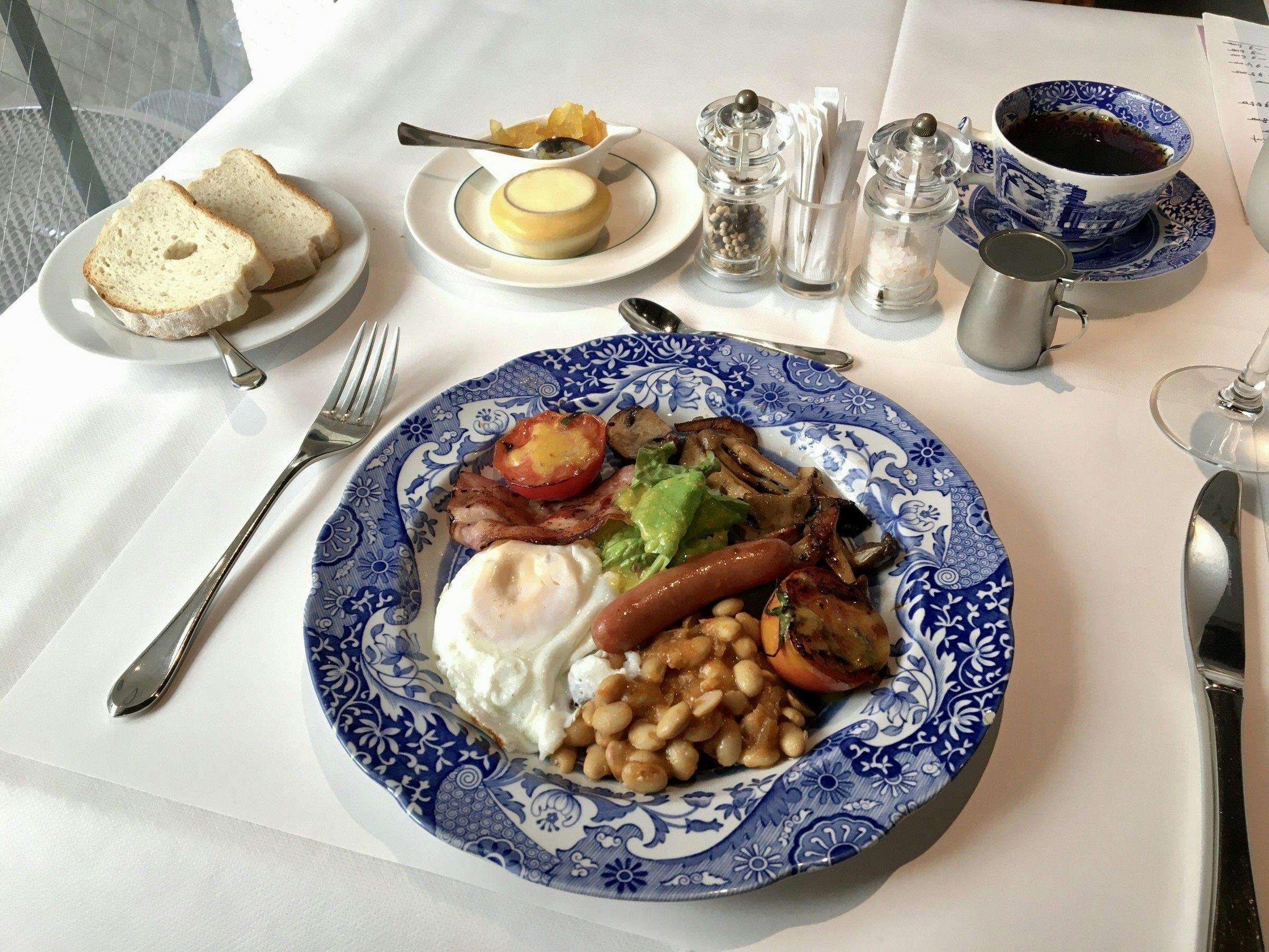 อาหารเช้าแบบอังกฤษ - ตัวอย่างหนึ่ง