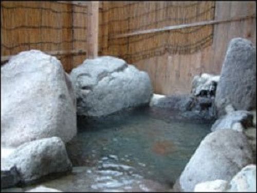 岩蓮華　露天風呂