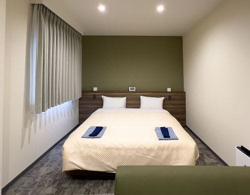 ダブルルーム（25平米）