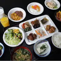 Gambar sarapan. Pemesanan dari pukul 7 hingga 9 pagi.