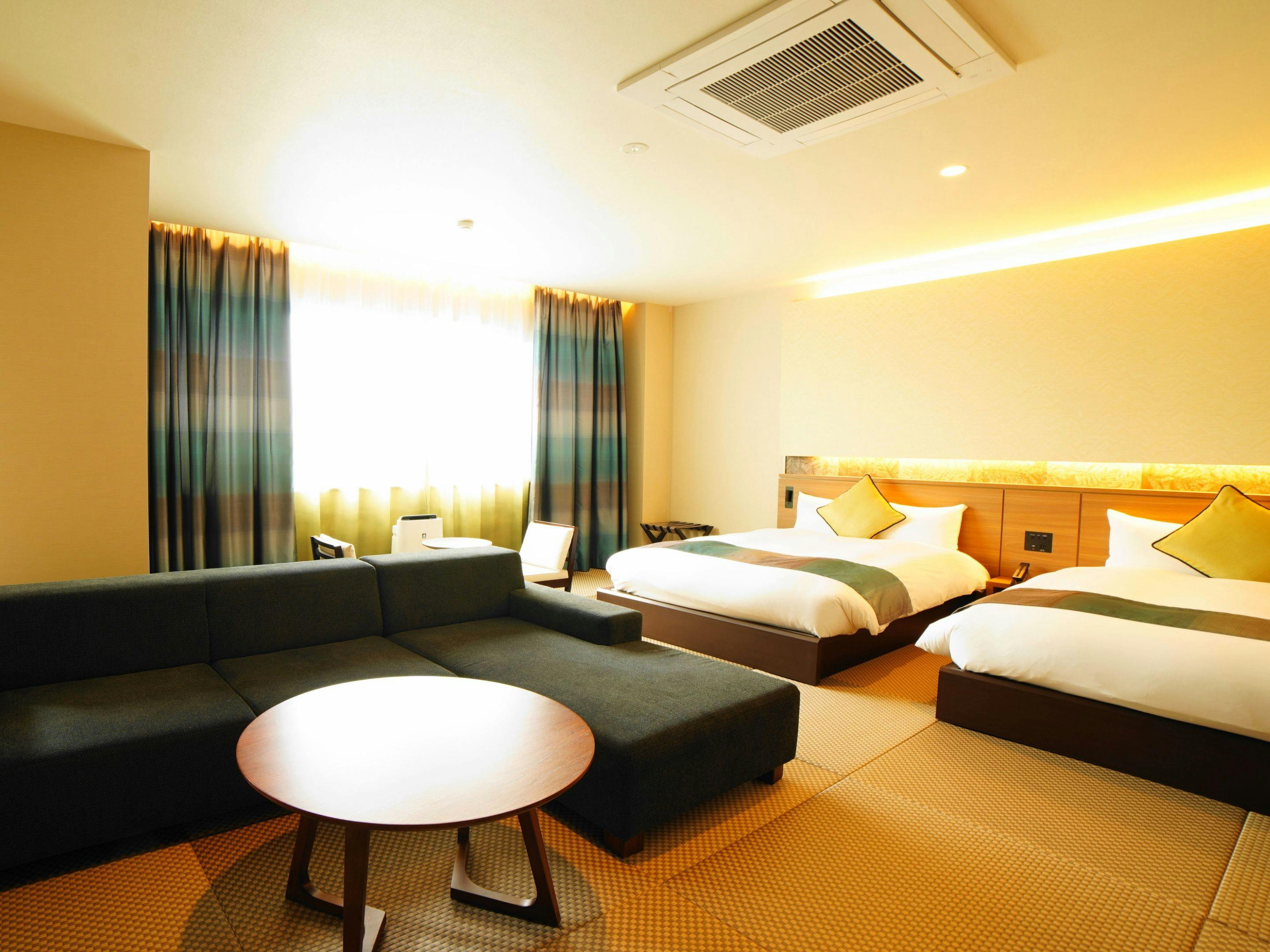 带半露天温泉的和式现代套房示例