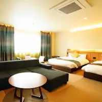 带半露天温泉的和式现代套房示例