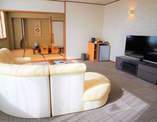 【客室露天風呂付　特別和洋室】