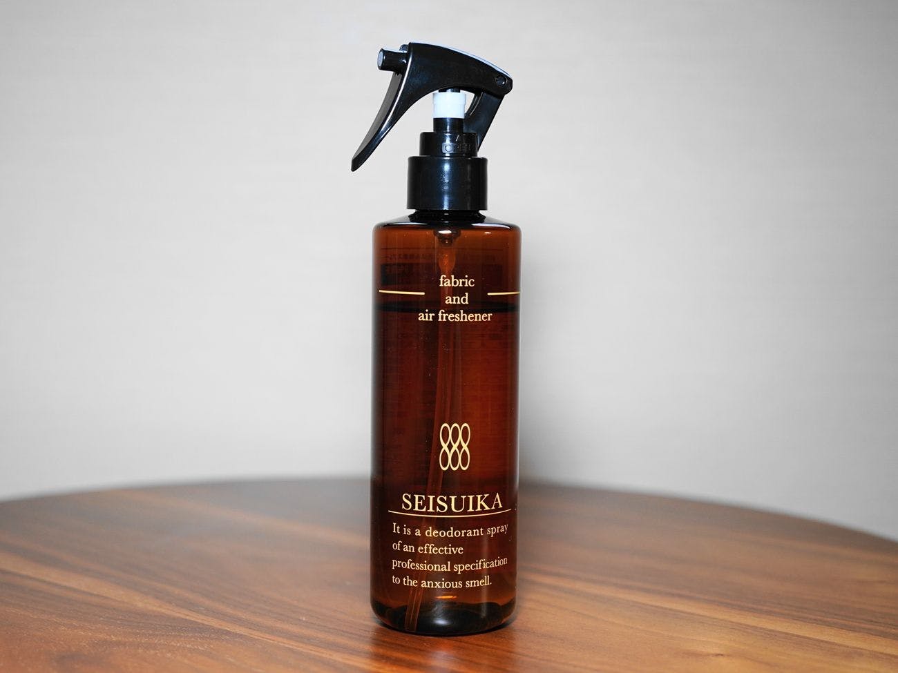 在所有房间安装除臭芳香剂（SEISUIKA）。