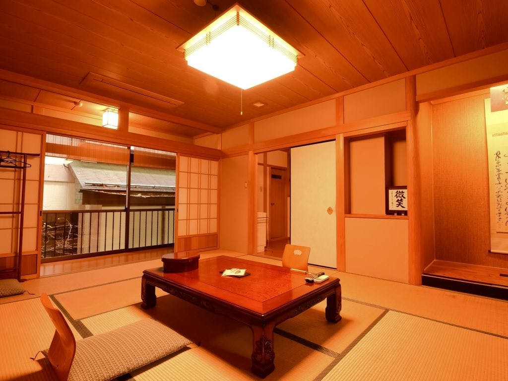 ตัวอย่างห้องพักขนาด 12 เสื่อทาทามิ.