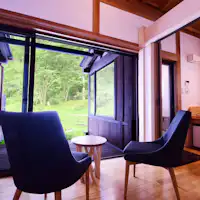 ตัวอย่างห้องพิเศษพร้อมอ่างอาบน้ำกึ่งกลางแจ้ง