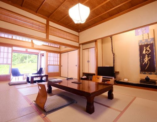 離れ『半露天風呂付き特別室』一例