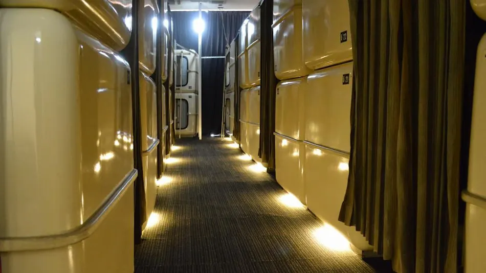 Atsugi Capsule Hotel