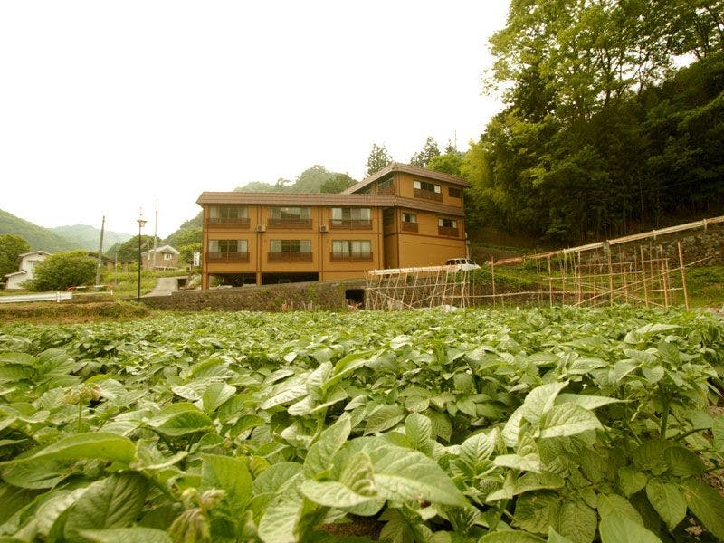 *พื้นที่เกษตรกรรมรอบๆ