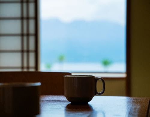 眼前に広がる絶景を眺めながらホッと一息