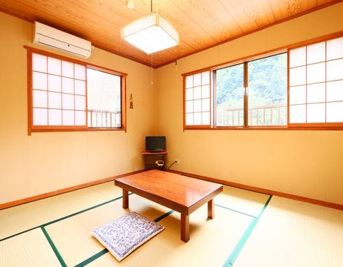 - 和室8畳 -