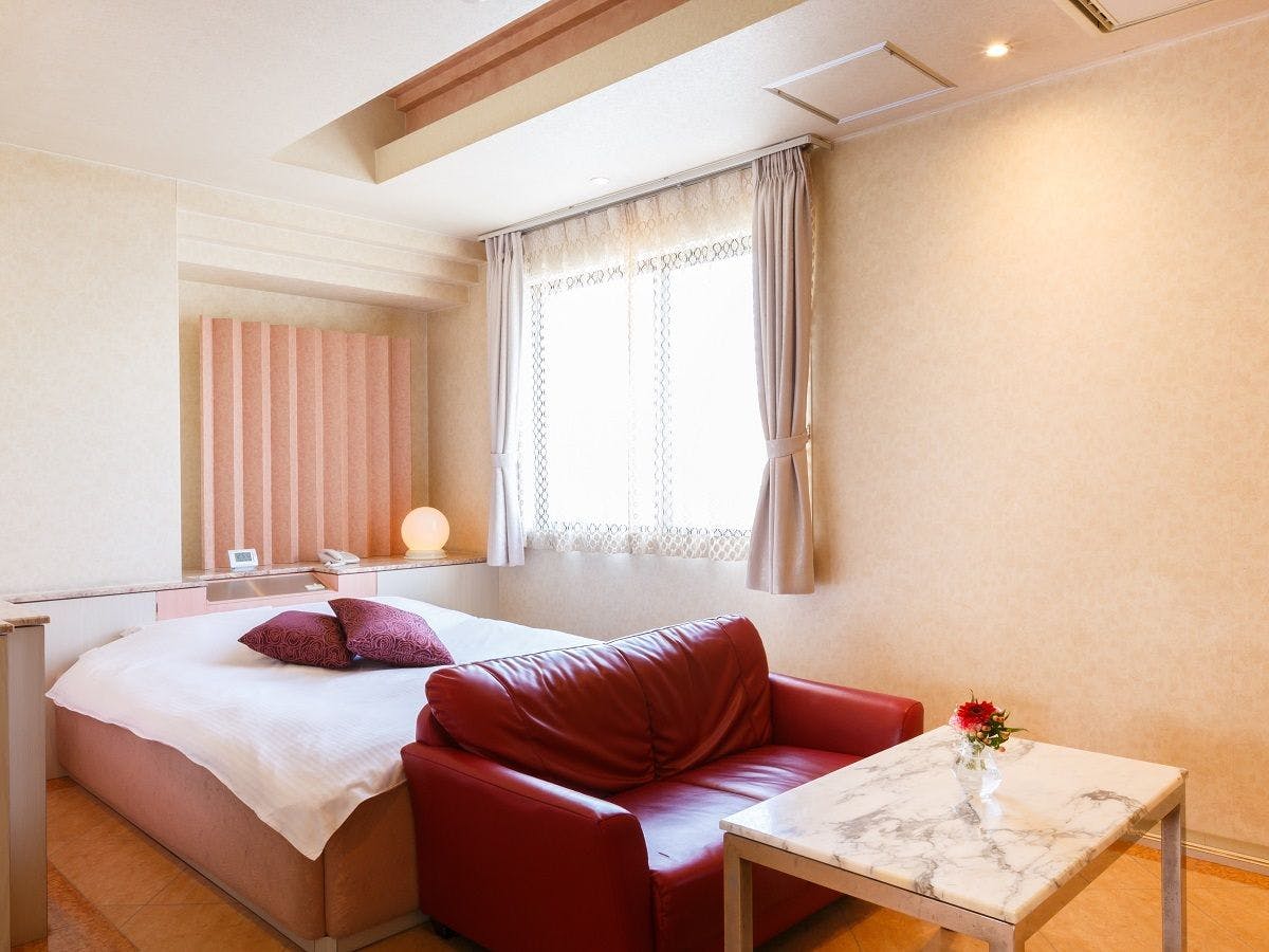 Double Standar 【Dengan Kamar Mandi, Toilet, dan WIFI】