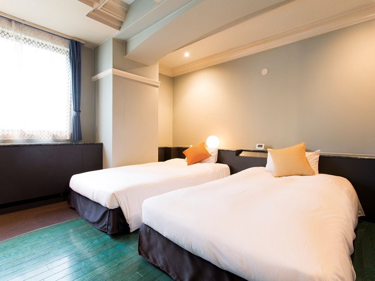 Deluxe Twin 【Dilengkapi Kamar Mandi, Toilet, WIFI Gratis】