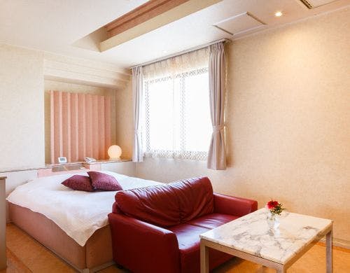 スタンダードダブル【バストイレ付WIFI】