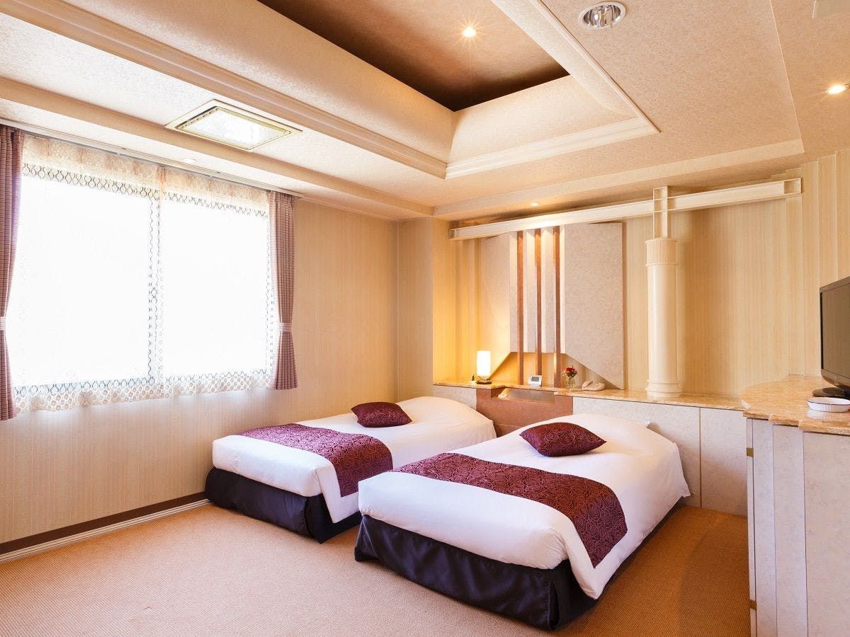 Deluxe Twin 【Dilengkapi Kamar Mandi, Toilet, WIFI Gratis】