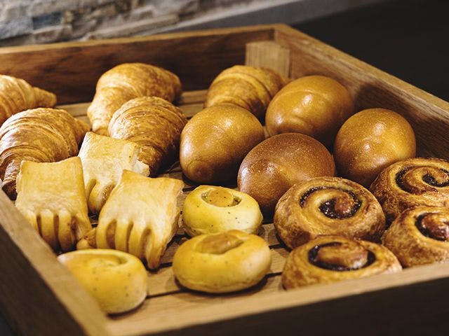 我們每天早晨送上7種麵包。