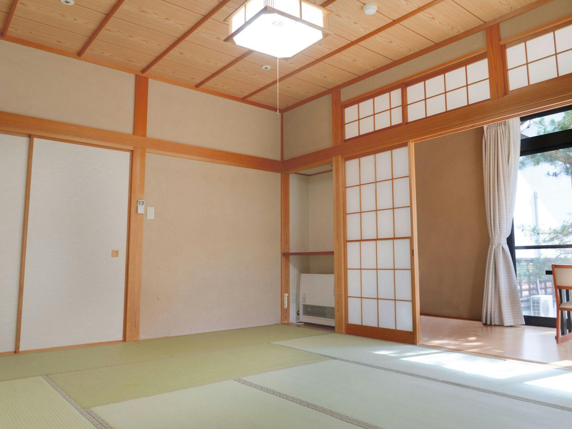 Shinshu Tatsuno Town Green Village Yokokawa Kayabuki no Yakata