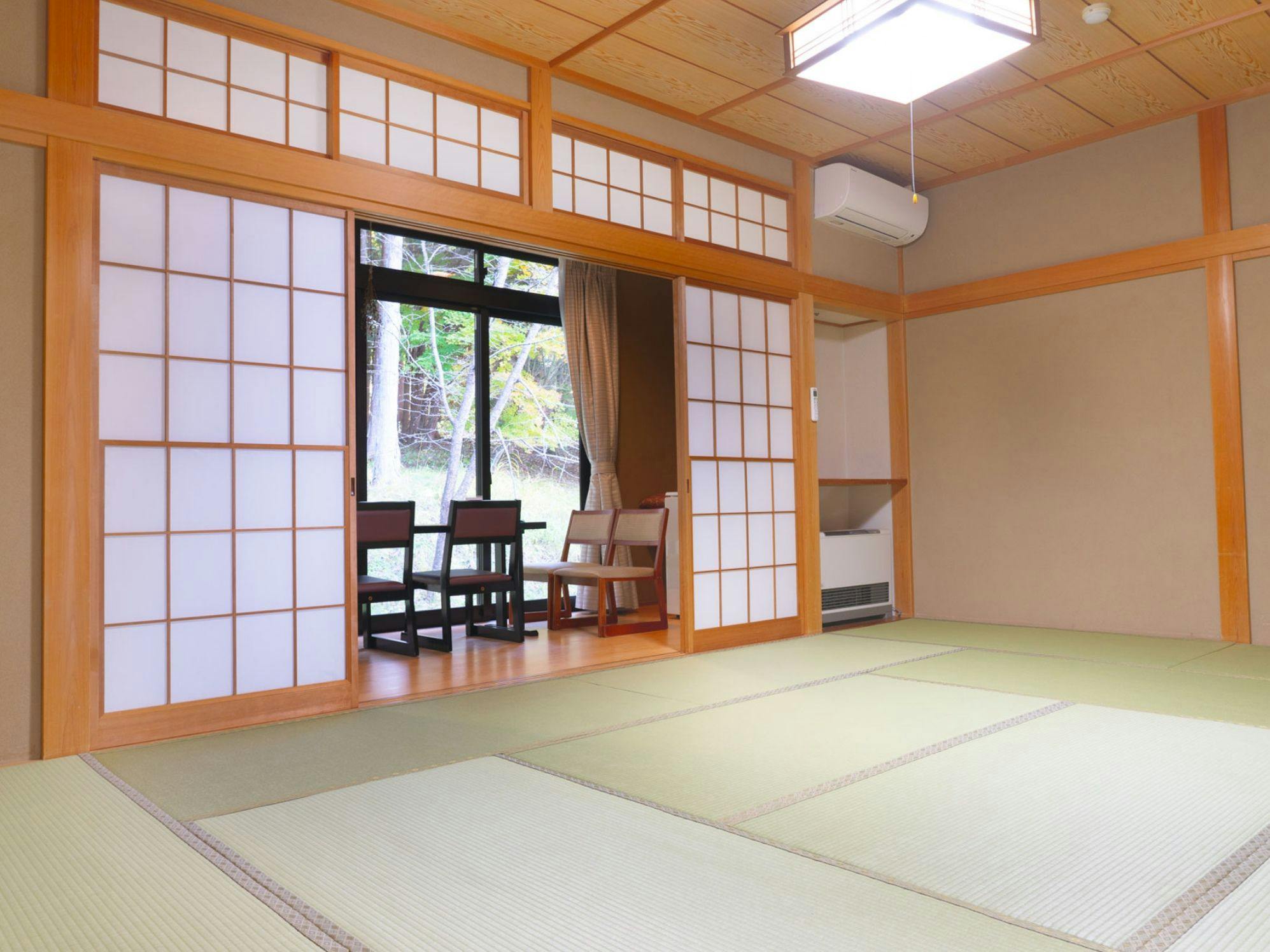 Shinshu Tatsuno Town Green Village Yokokawa Kayabuki no Yakata