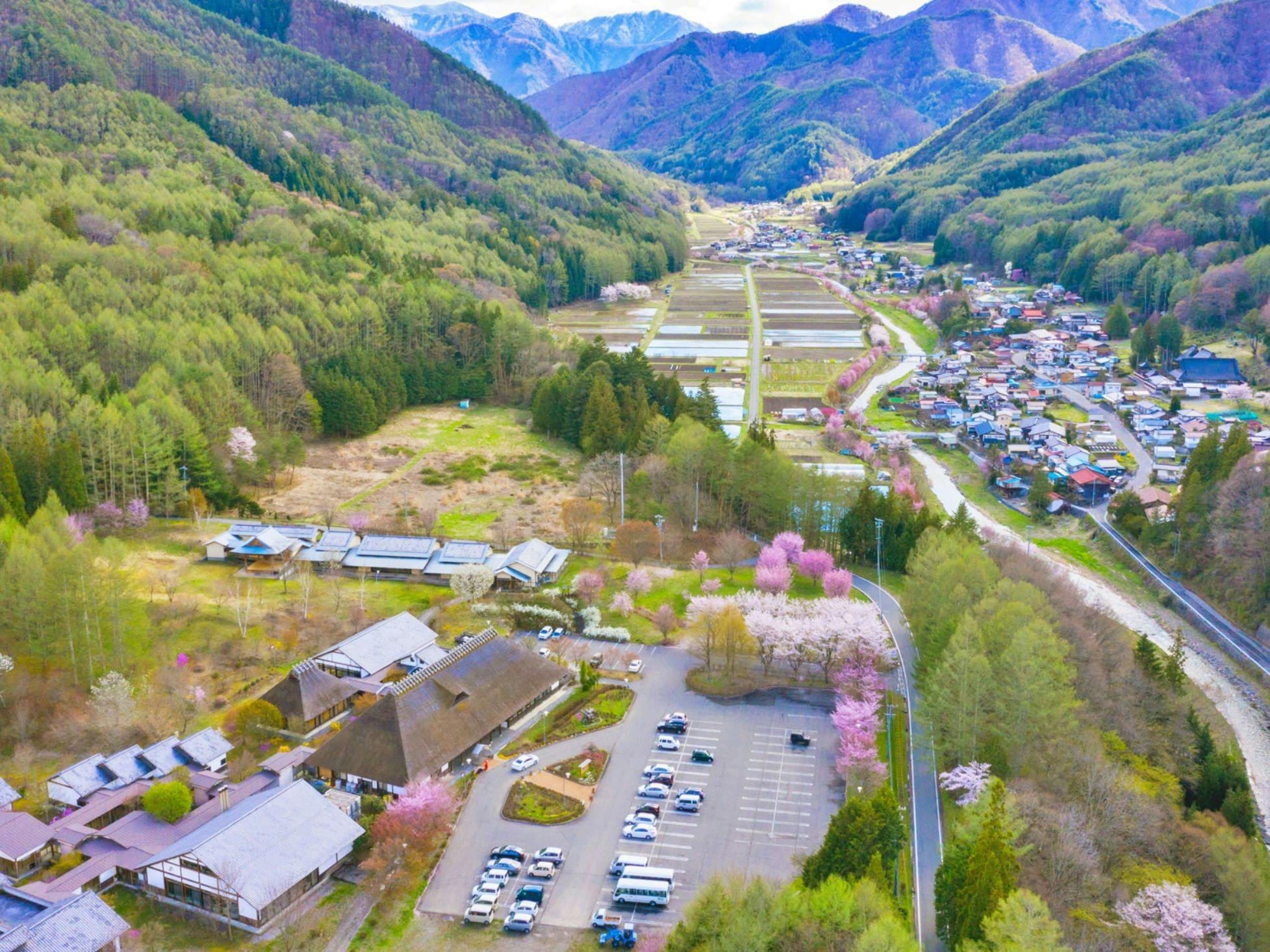 Shinshu Tatsuno Town Green Village Yokokawa Kayabuki no Yakata