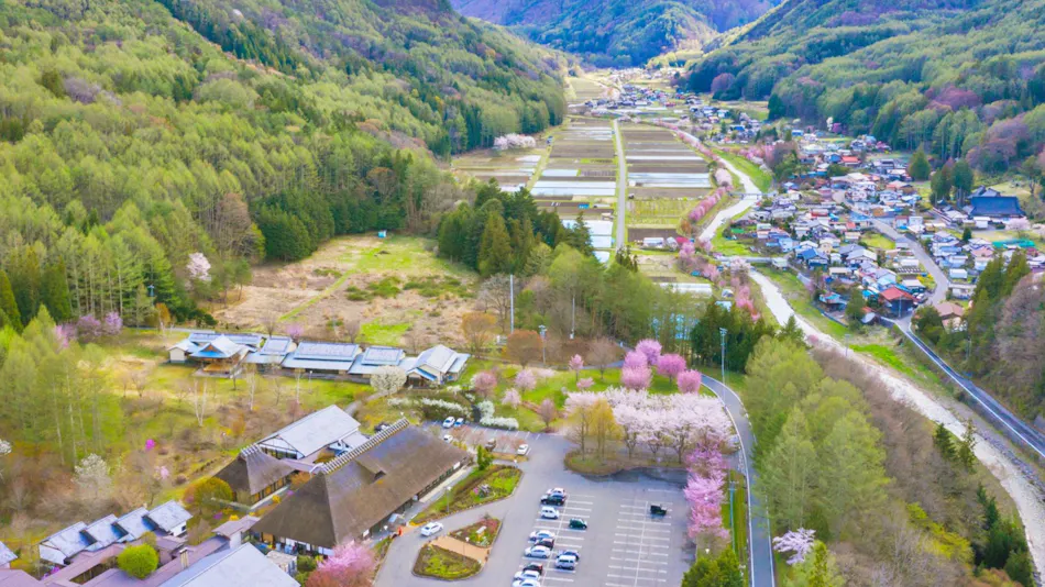 Shinshu Tatsuno Town Green Village Yokokawa Kayabuki no Yakata