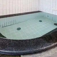 冷水浴池